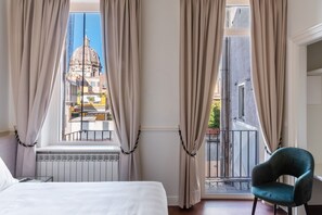 Deluxe Double or Twin Room, City View - Cavalieri Palace Roma (Rome)