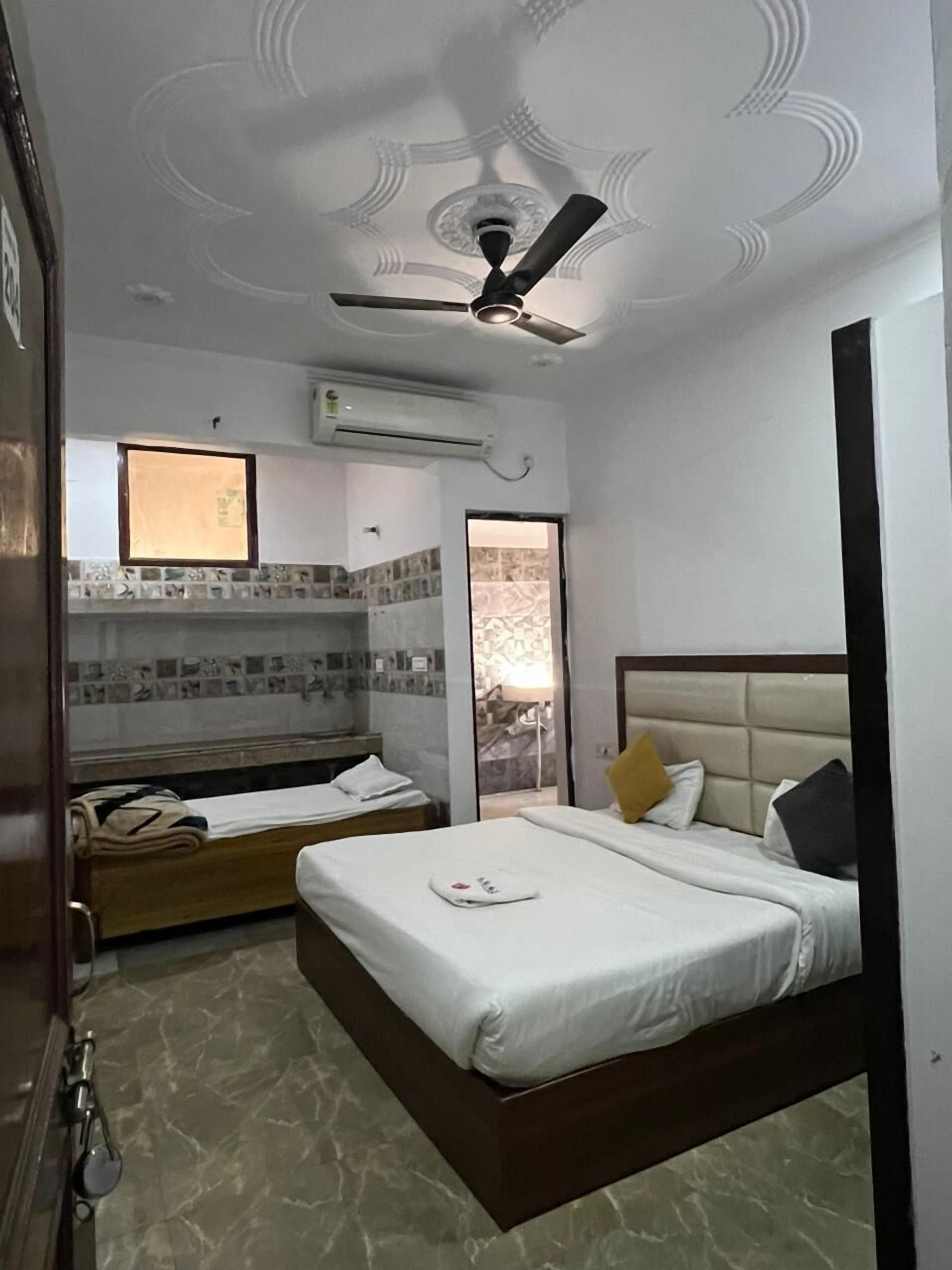 Deluxe Triple Room | Free WiFi