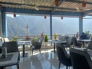Living area - The JRS Hotel (Rishikesh)