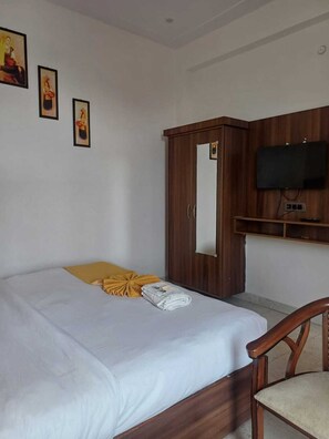 Deluxe Room | Free WiFi - The JRS Hotel (Rishikesh)