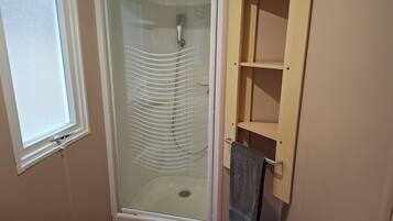 Bungalow, Mountain View, Oceanfront | Bathroom