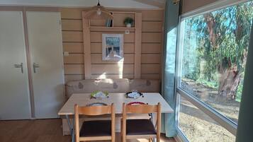 Bungalow - bjergudsigt - ved havet | Opholdsområde