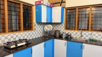 Refrigerador, microondas, parrilla de estufa y lavavajillas