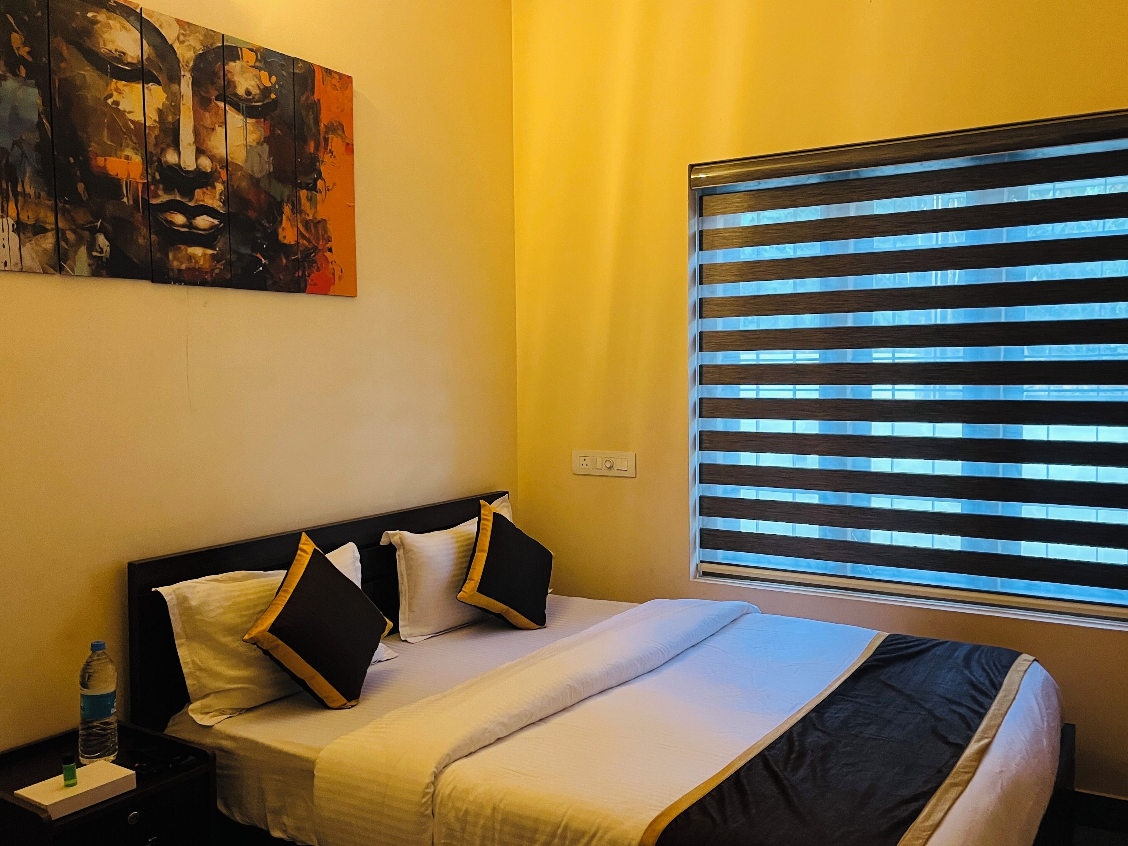 Basic Apartment, Garden View | In-room safe, desk, laptop workspace, soundproofing