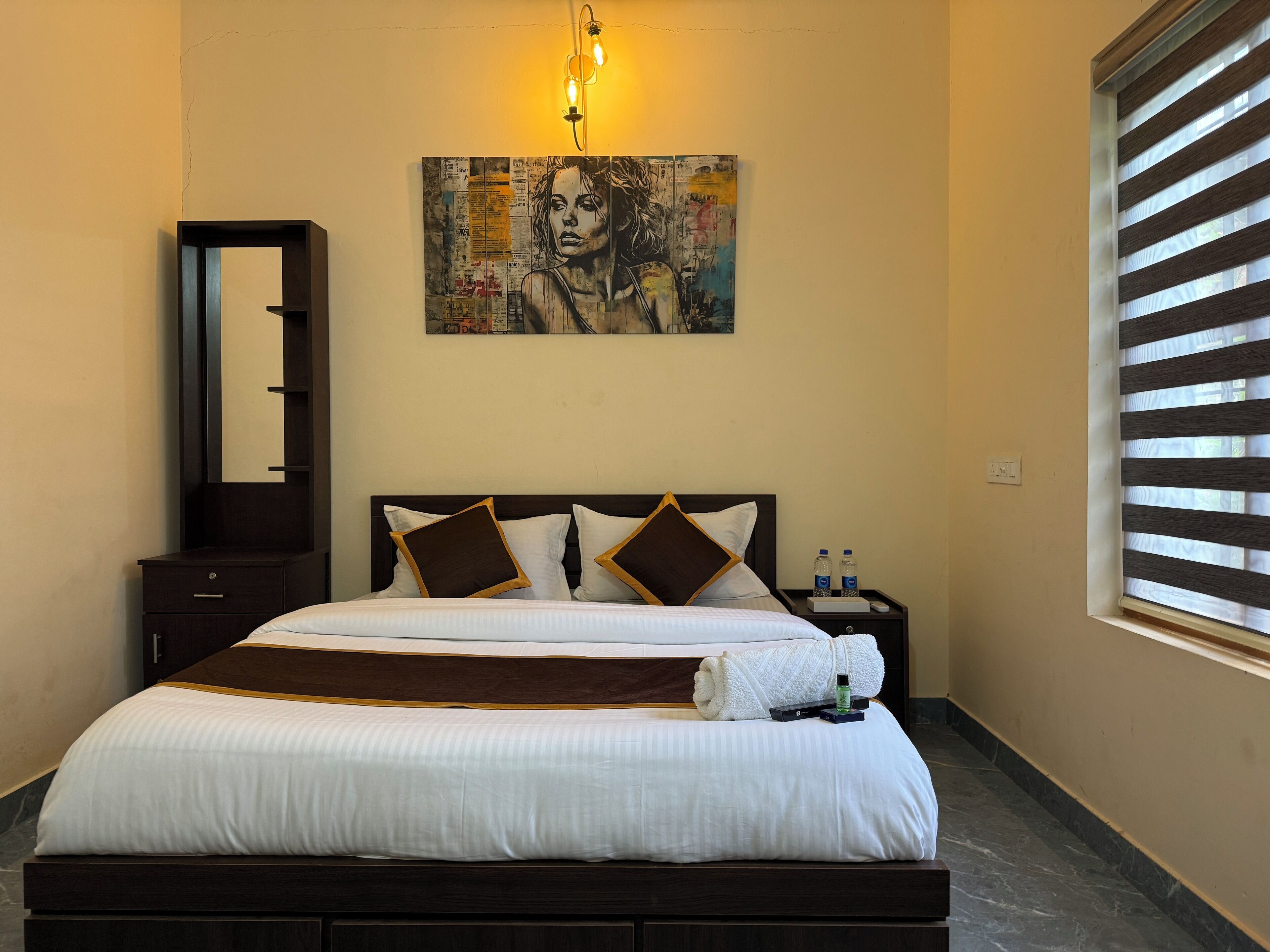 Family Apartment, Garden View | In-room safe, desk, laptop workspace, soundproofing