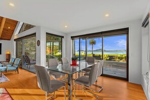 Dining - Stunning Beachfront Home - 15 minutes to Clevedon (Kawakawa Bay)