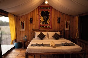 Standard-Einzelzimmer, Balkon, Parkblick | Zimmersafe, Schreibtisch, laptopgeeigneter Arbeitsplatz