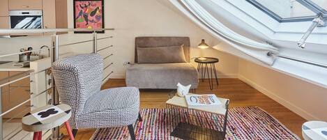 Una Smart TV, una oficina