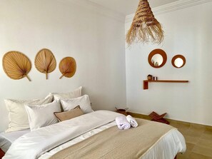 2 室のベッドルーム、アイロン /  アイロン台、インターネット、ベッドシーツ