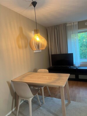 Apartment, 1 Bedroom | Dining
