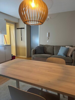 Apartment, 1 Bedroom | Living area