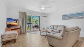 TV - Sylvan Sea Breeze Family Stay (BELLARA)