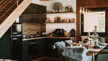 Kühlschrank, Ofen, Herdplatte, Geschirrspüler