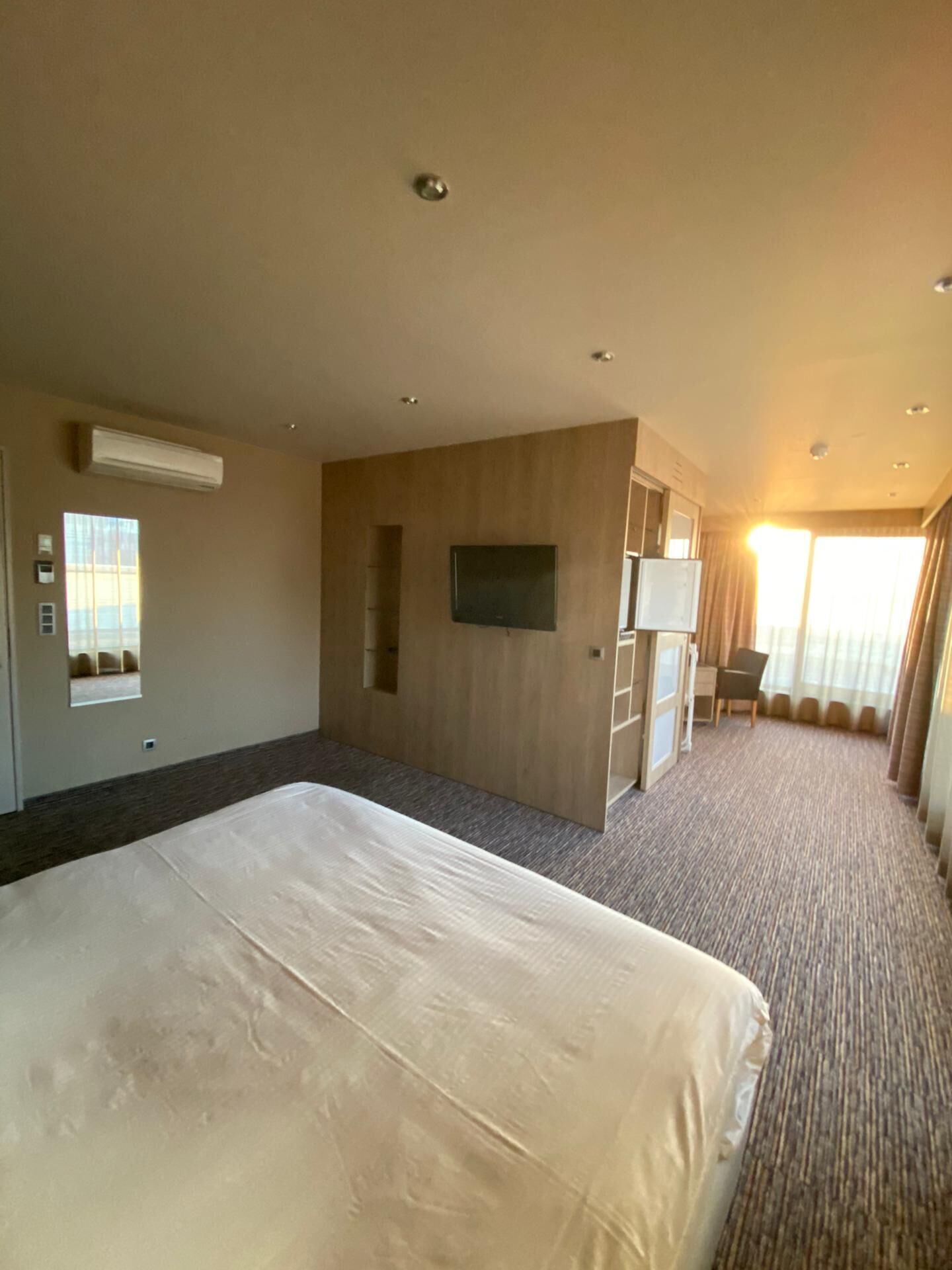 Coffres-forts dans les chambres, rideaux occultants