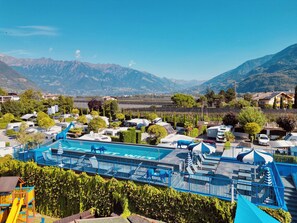 Piscine couverte, piscine extérieure (ouverte en saison)