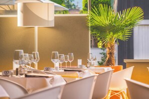 Dîner servi sur place