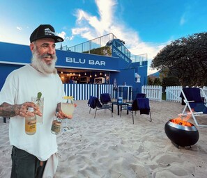 Bar ved poolen