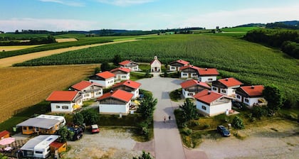 Komfortables Ferienhaus im Landhausstil im Vital Camp Bayerbach