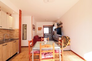 Ferienhaus, 1 Schlafzimmer, Raucher, Meerblick | Wohnzimmer