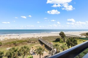On the beach - Astonishing Oceanfront Ste: 4th Flr Free Breakfast (Myrtle Beach)