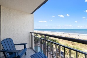 Property grounds - Astonishing Oceanfront Ste: 4th Flr Free Breakfast (Myrtle Beach)