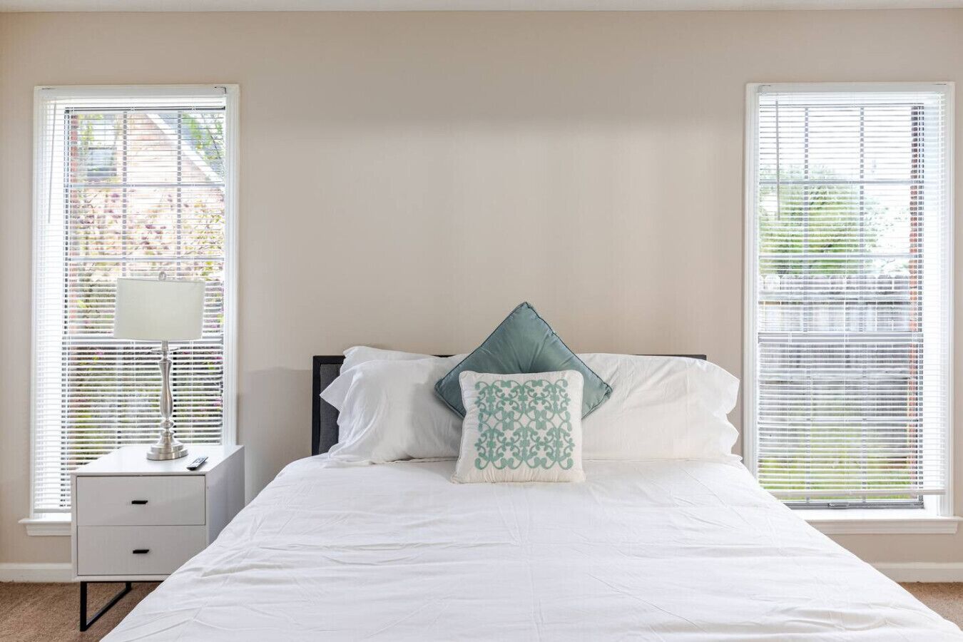 Schreibtisch, Bügeleisen/Bügelbrett, WLAN, Bettwäsche