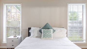 Schreibtisch, Bügeleisen/Bügelbrett, WLAN, Bettwäsche