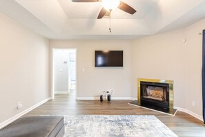 TV, fireplace