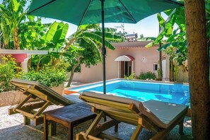 Outdoor pool - Koskinou Apartment 1 (96W9+4H Koskinou, Greece)