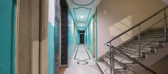 HOTEL MUNDRIKA DELUXE