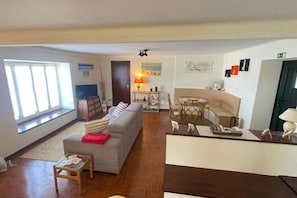Living area - LINE HOUSE (Seixas)