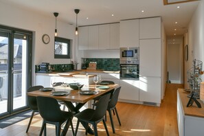 Fridge, microwave, oven, stovetop - La Grangette Wifi Parking Terrace (Cruet)