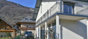 La Grangette: Wifi, Parking Privado y Terraza con Vistas