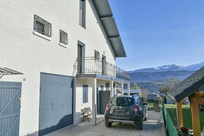 Exterior - La Grangette Wifi Parking Terrace (Cruet)