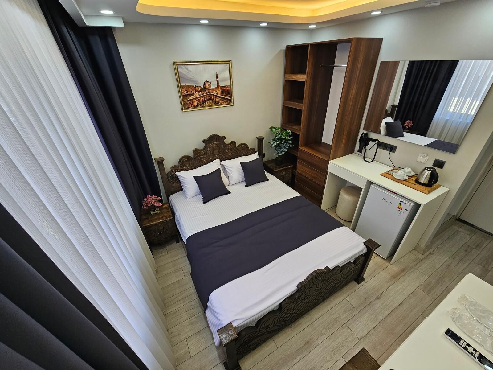 Habitación doble Deluxe, patio | Escritorio, espacio para trabajar con laptop y wifi gratis 