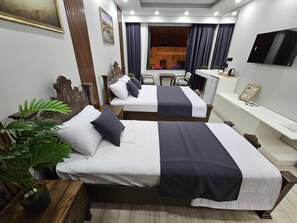 Deluxe Triple Room, Patio, City View | Desk, laptop workspace, free WiFi - hasan paşa konağı (Mardin)