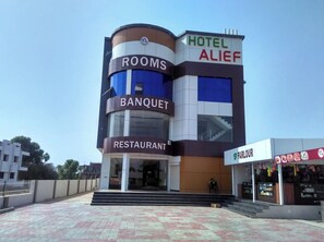 Front of property - Hotel alief (Vadnagar)