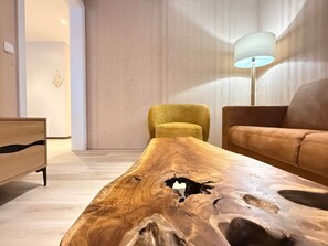 Interior - | 2 bedrooms | Bathtub | (Grünau im Almtal)