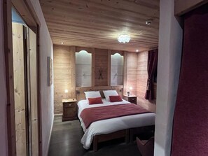 Cofres nos quartos, quartos à prova de som, Wi-Fi de cortesia