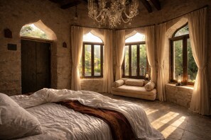 Laptopgeeigneter Arbeitsplatz, kostenloses WLAN