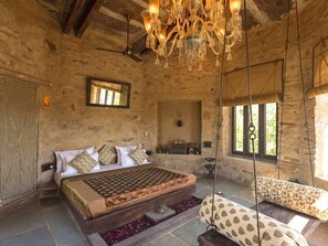 Laptop workspace, free WiFi - Raht Manmatha (Udaipur)