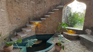 Laptop workspace, free WiFi