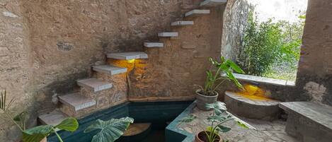 Chitrini | Laptop workspace, free WiFi