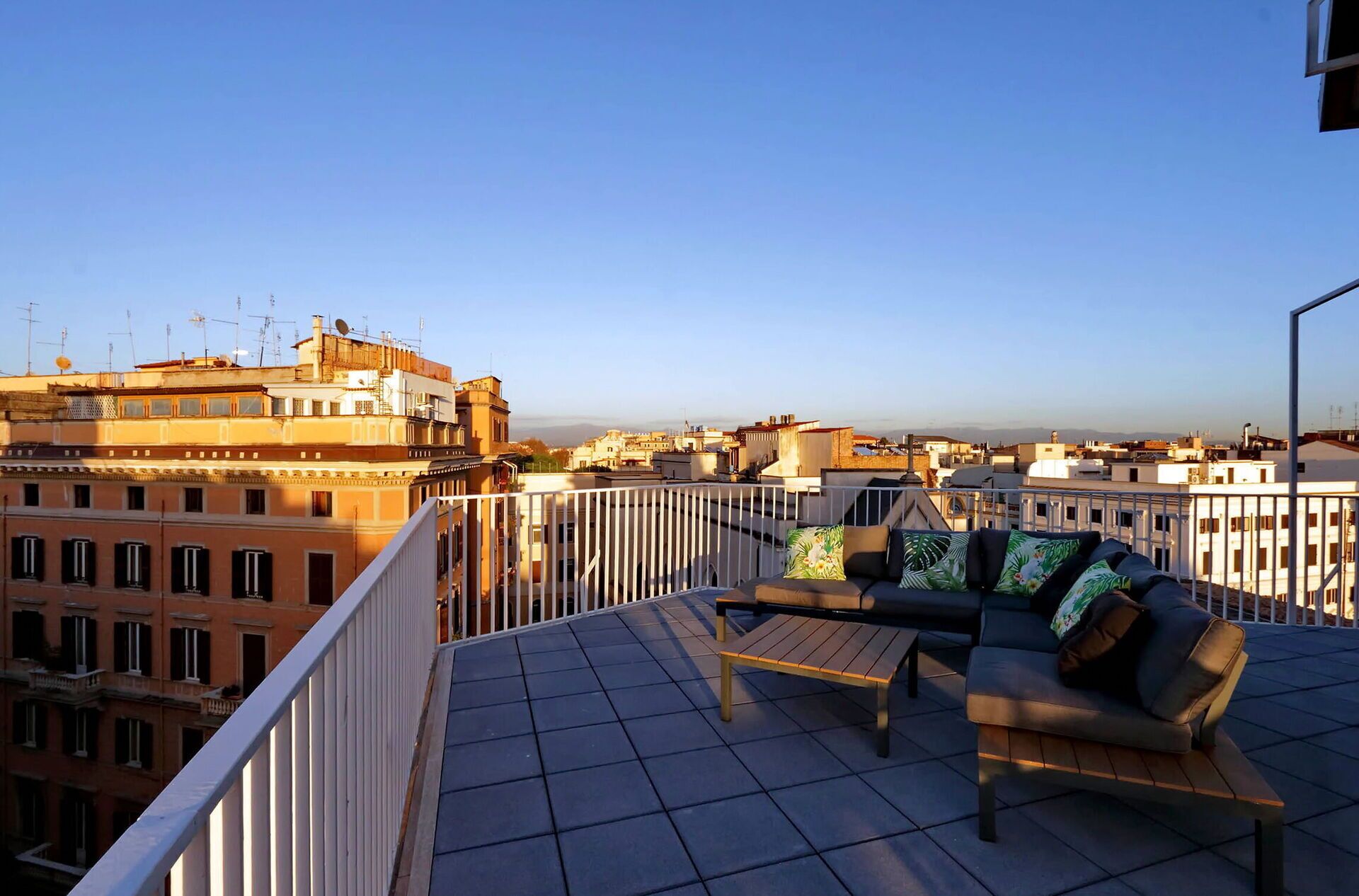 Deluxe Apartment, Terrace, City View (Flavia 31) | Property grounds