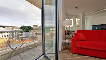 Deluxe-Apartment, Balkon, Stadtblick (Flavia 27) | Wohnbereich