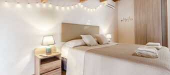 Exclusive Santa Chiara Apartment
