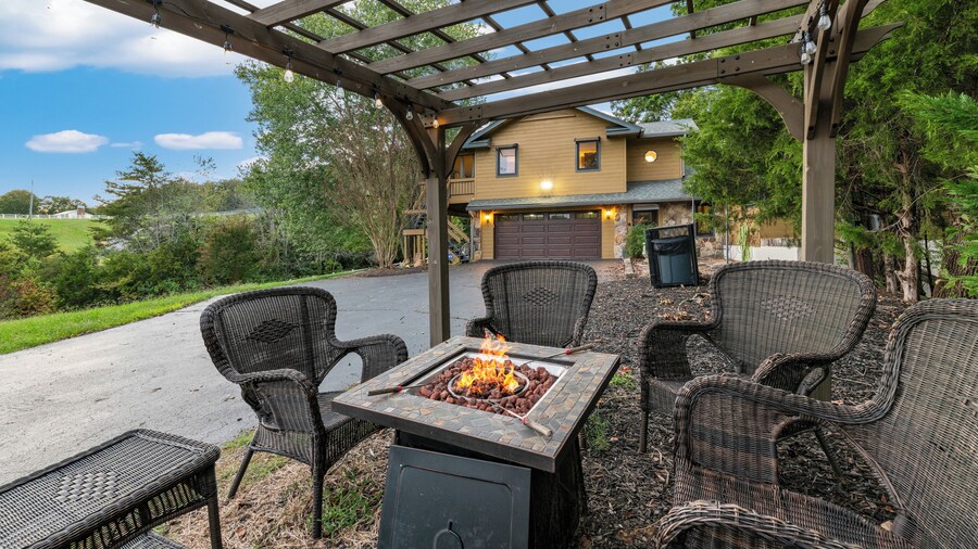 Captain John's Cabin