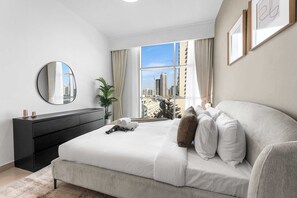 Iron/ironing board, WiFi, bed sheets - Free housekeeping visits during your stay - StayShort - Stylish 1-Bedroom Home Sleeps 4 in JVC (JVC)