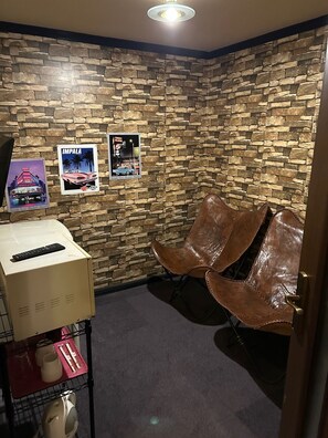 Economy Room | Interior