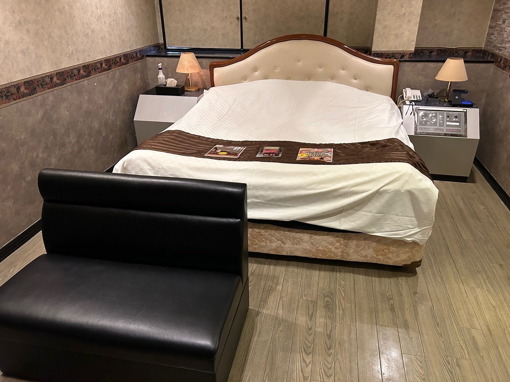 Economy Room | Desk, free WiFi